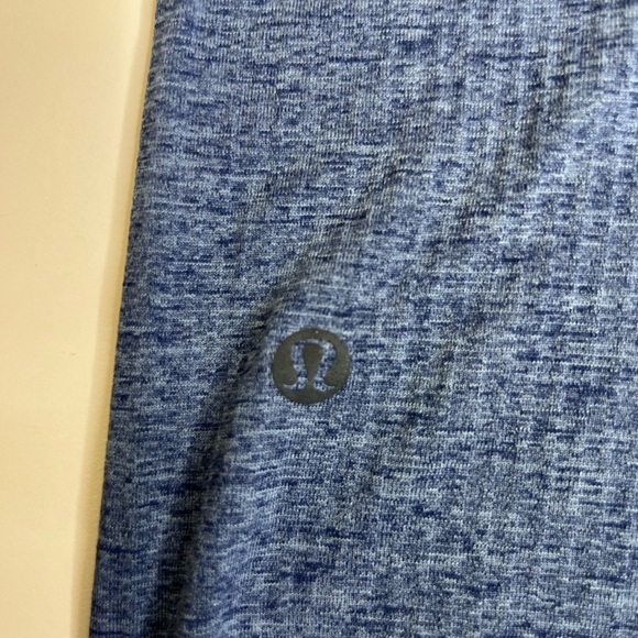 lululemon athletica Men's Teal and Navy Short Sleeve Tees - Picture 14 of 16